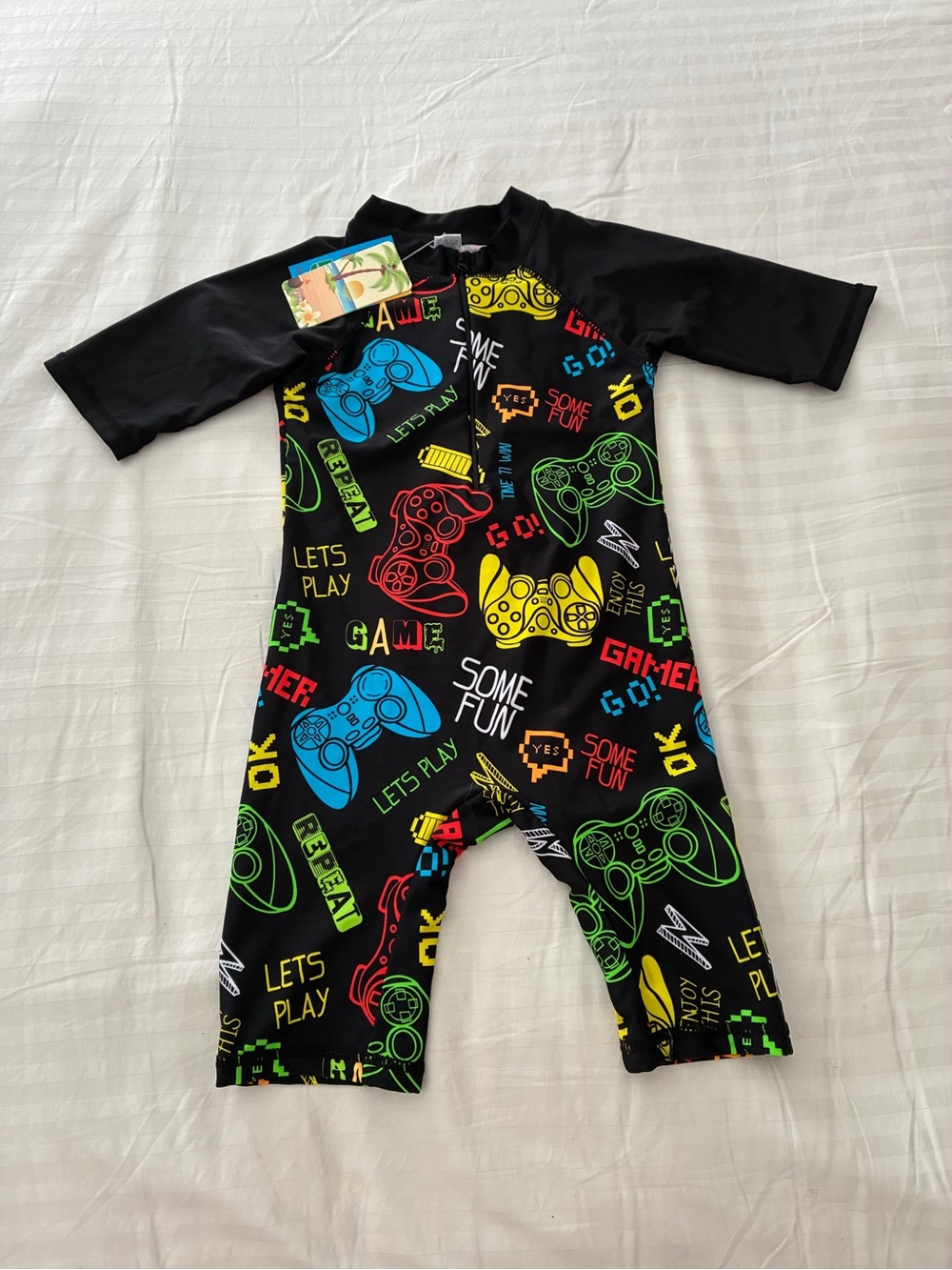 Kids 4/5T Black Gamer Print Long-Sleeve Rash Guard Swimsuit 50 spf